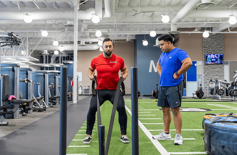 What Do Personal Trainers Do? 5 Reasons to Work With a Professional